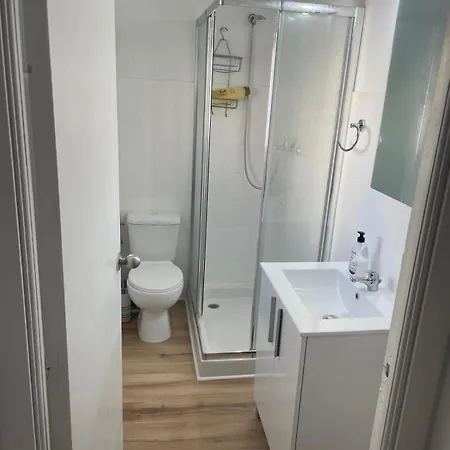 Appartement Ugly Door *